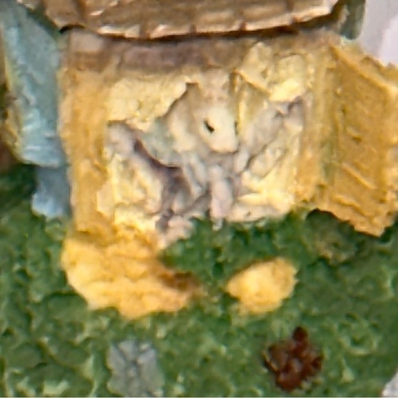 Bunny Rabbits Small Village Figurines Lot of 3 Mushroom Teapot Rabbit Houses - Picture 6 of 16